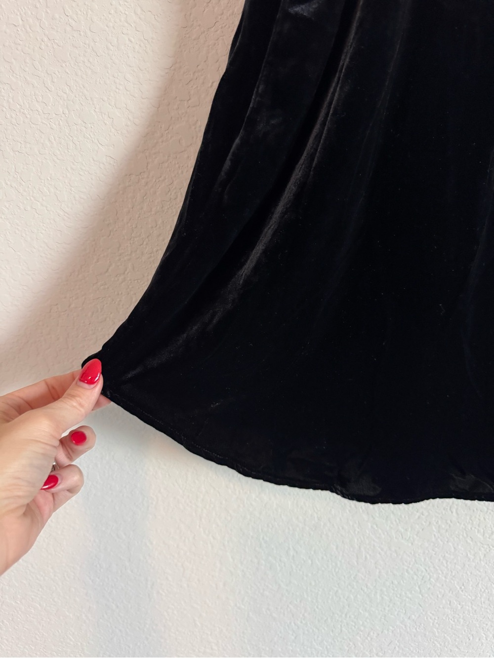 Sundance Bella Elegance Black Velvet Sleevless Halter Top Holiday Party Top 12 - Picture 3 of 8
